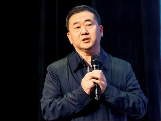 “秦波名校长工作室”揭牌成立1571.png