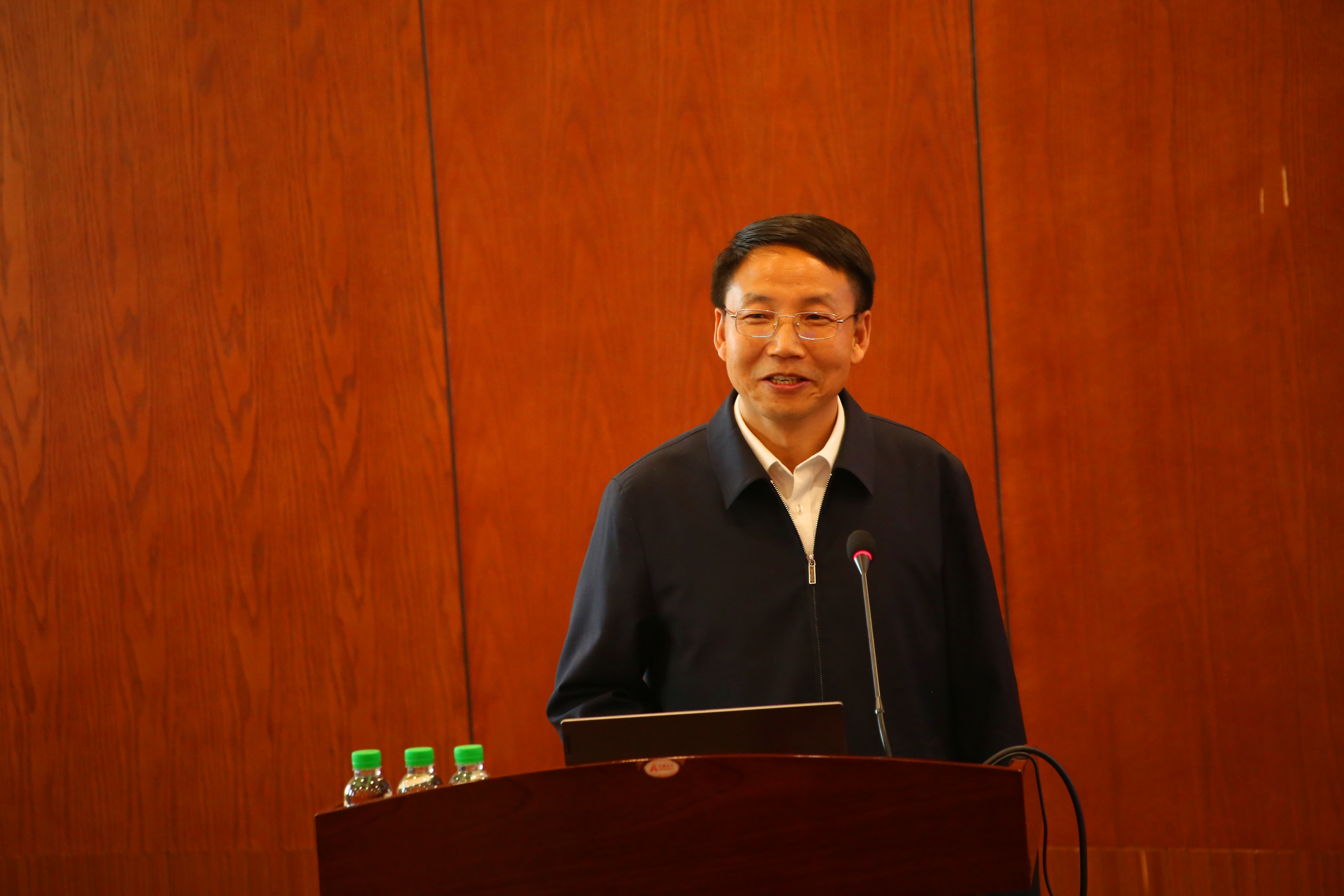 周海涛_副本.jpg