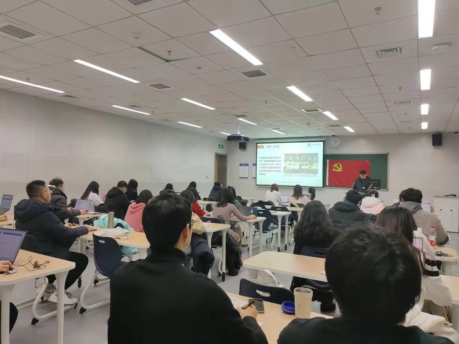 图2宣讲会现场.jpg