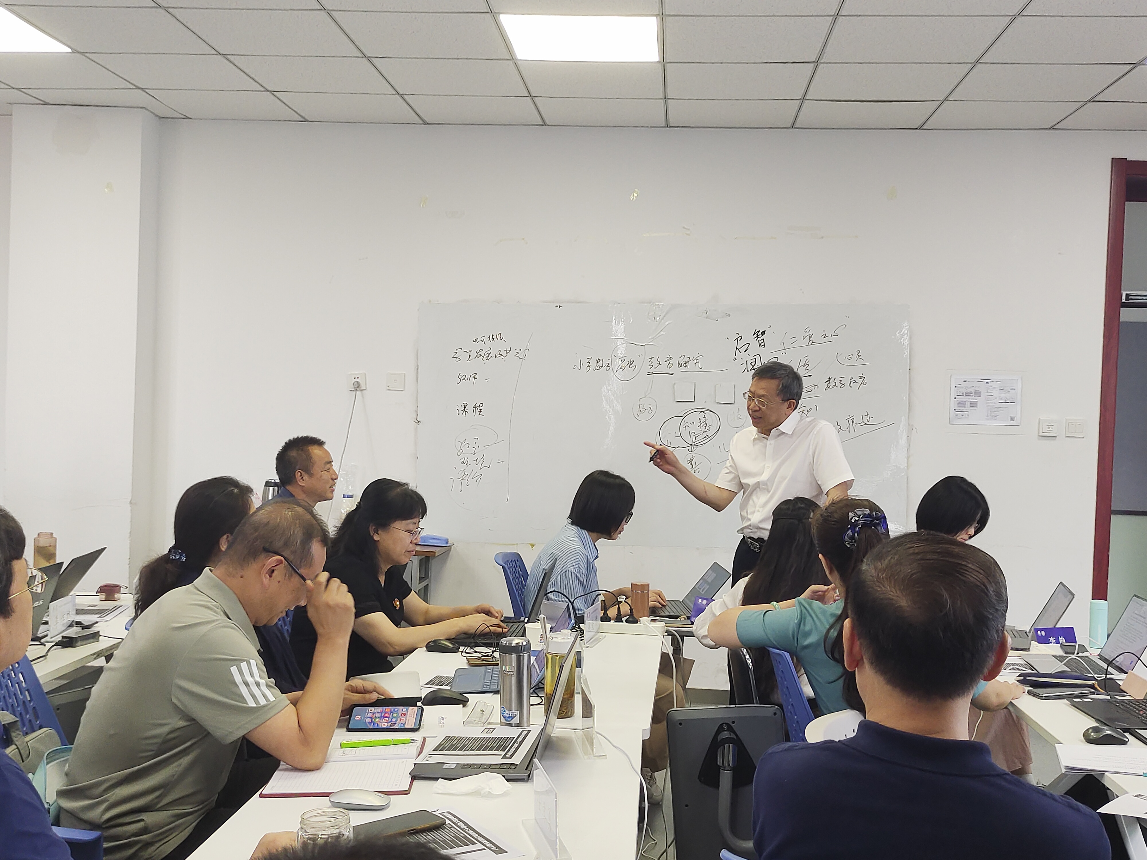 图4朱旭东.jpg