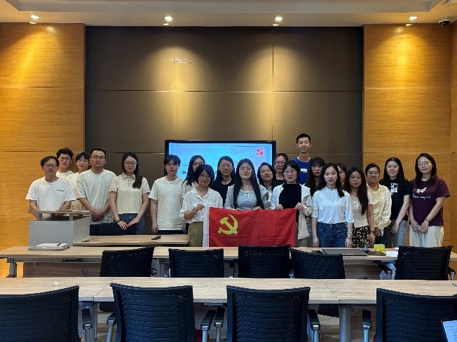 图1 “深入学习党史，汲取奋进力量”主题党日活动现场.jpg