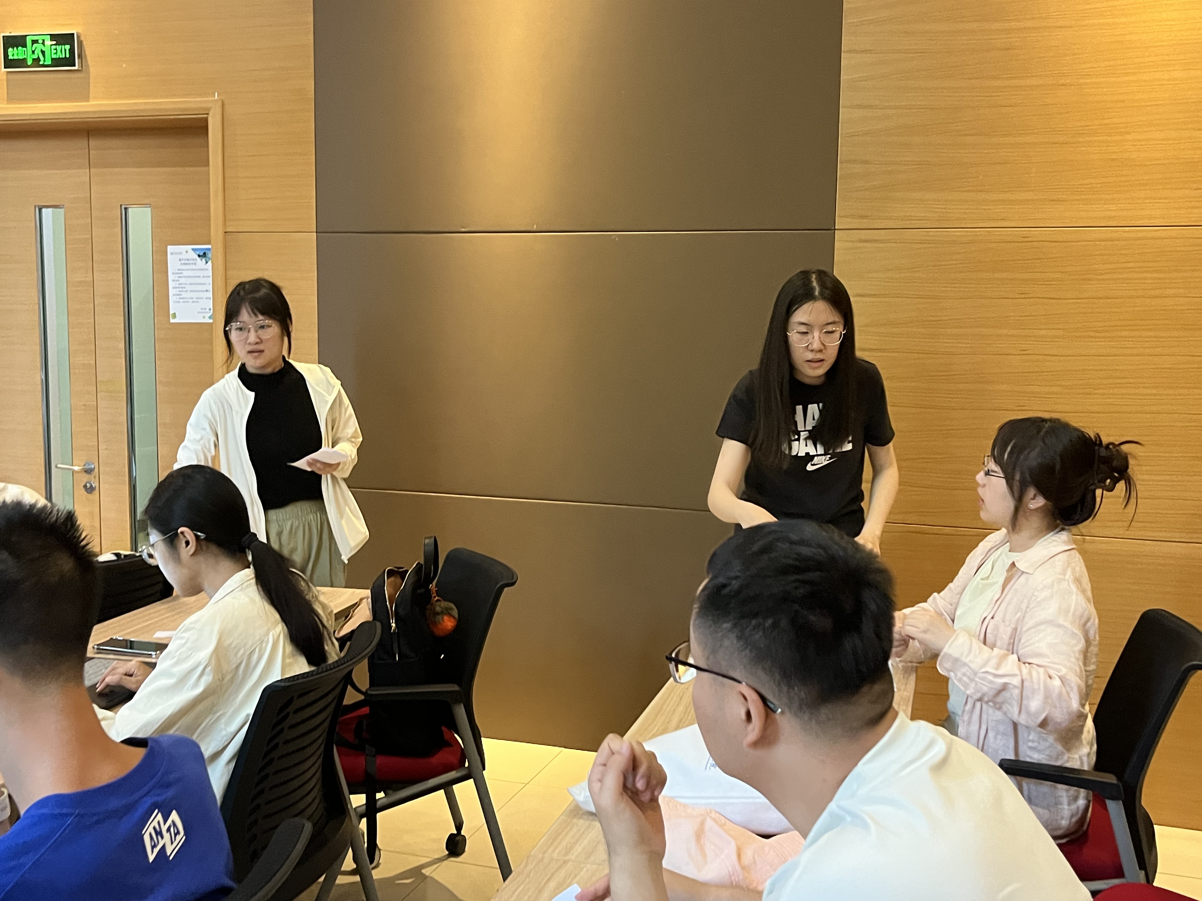 图 5 无记名投票过程纪实.jpg