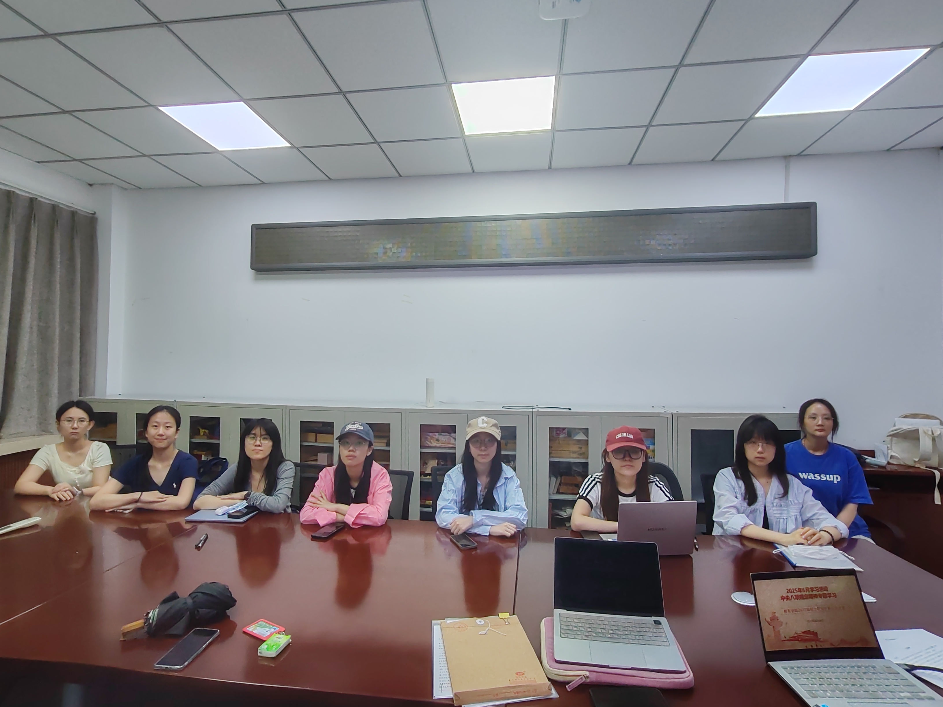 01学习合影.jpg