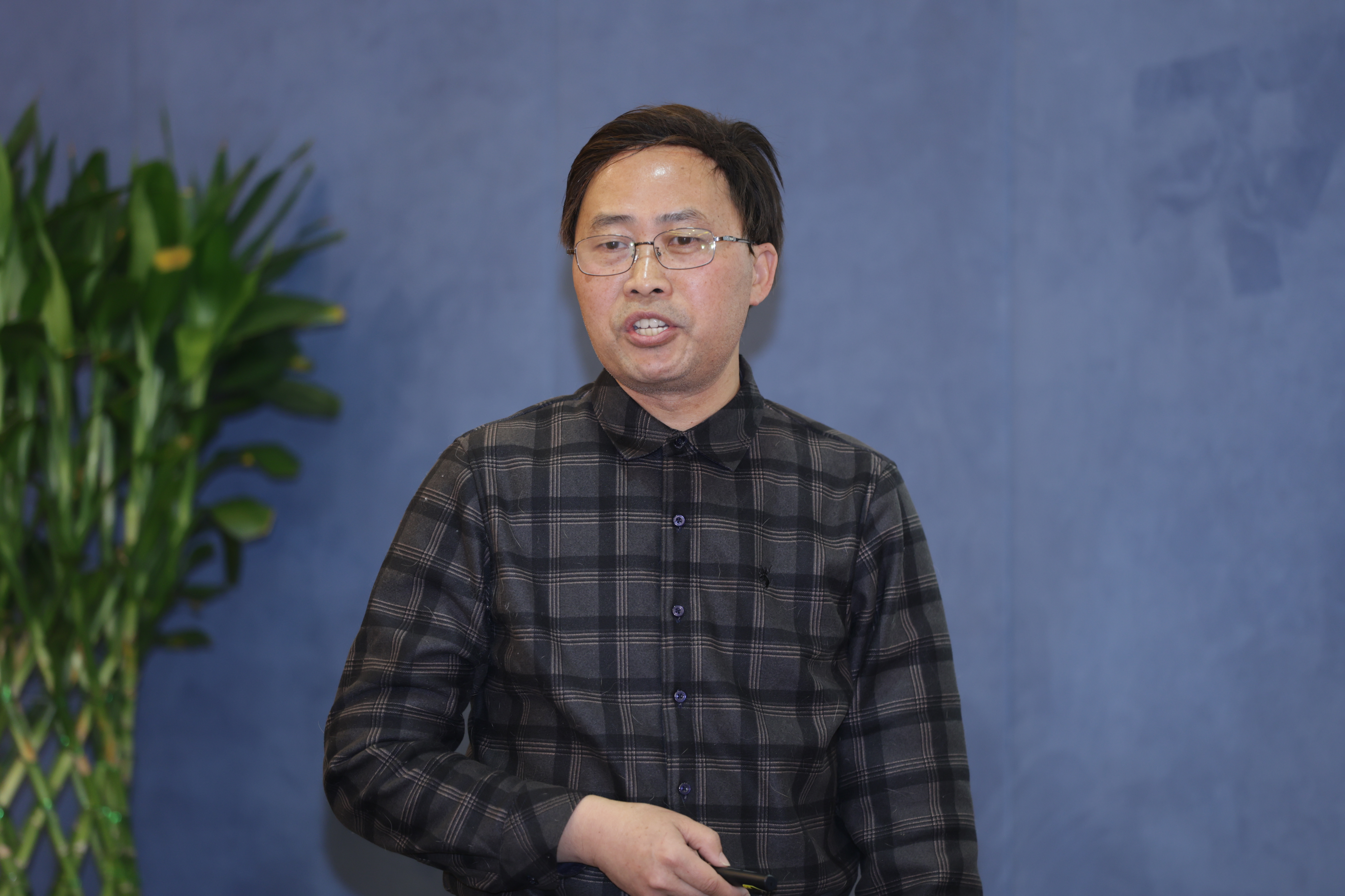 袁定清.jpg