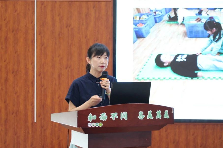 15黄洁.jpg
