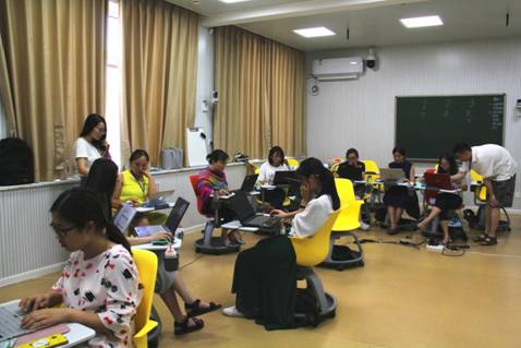 小组活动.JPG