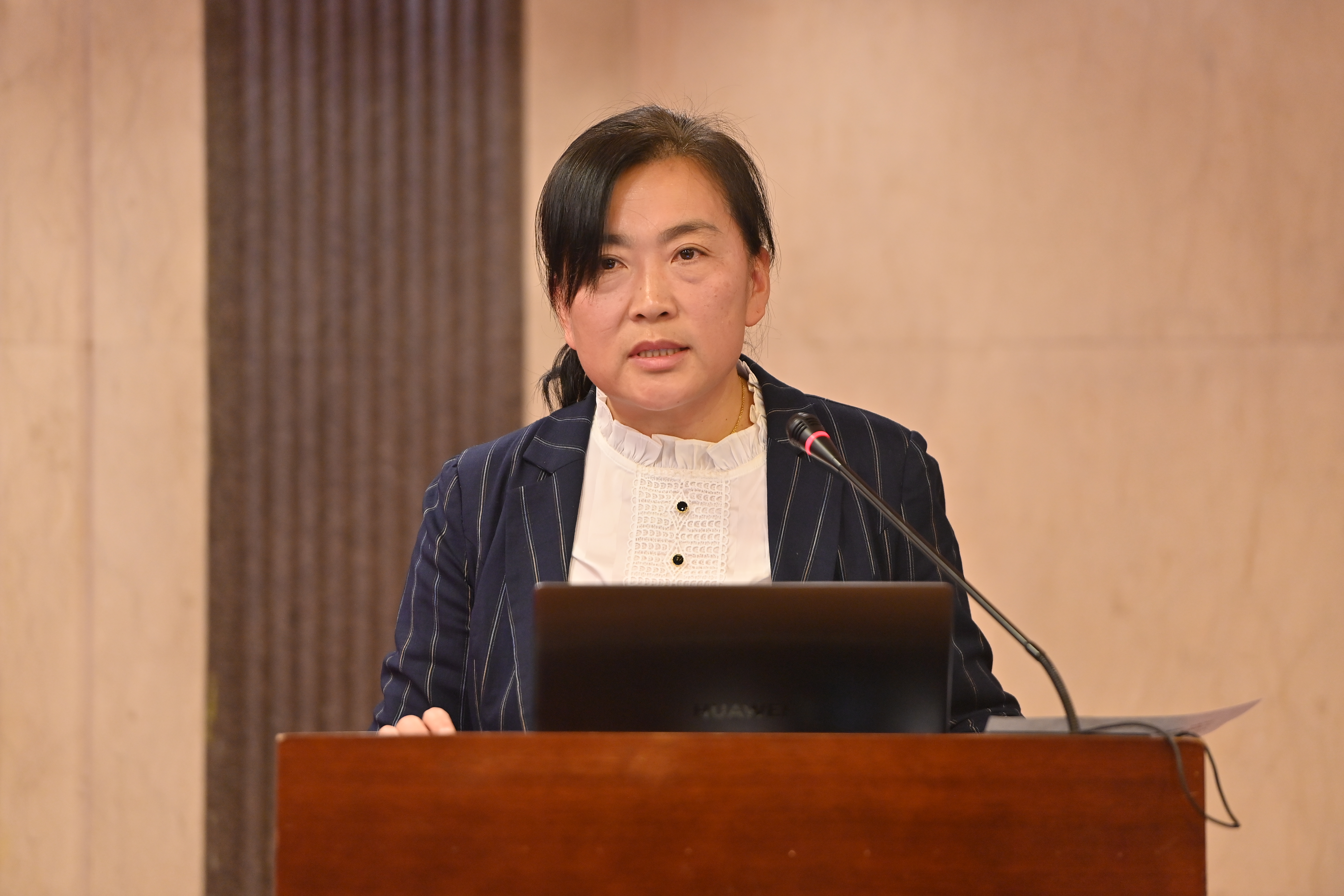 黄梅.jpg