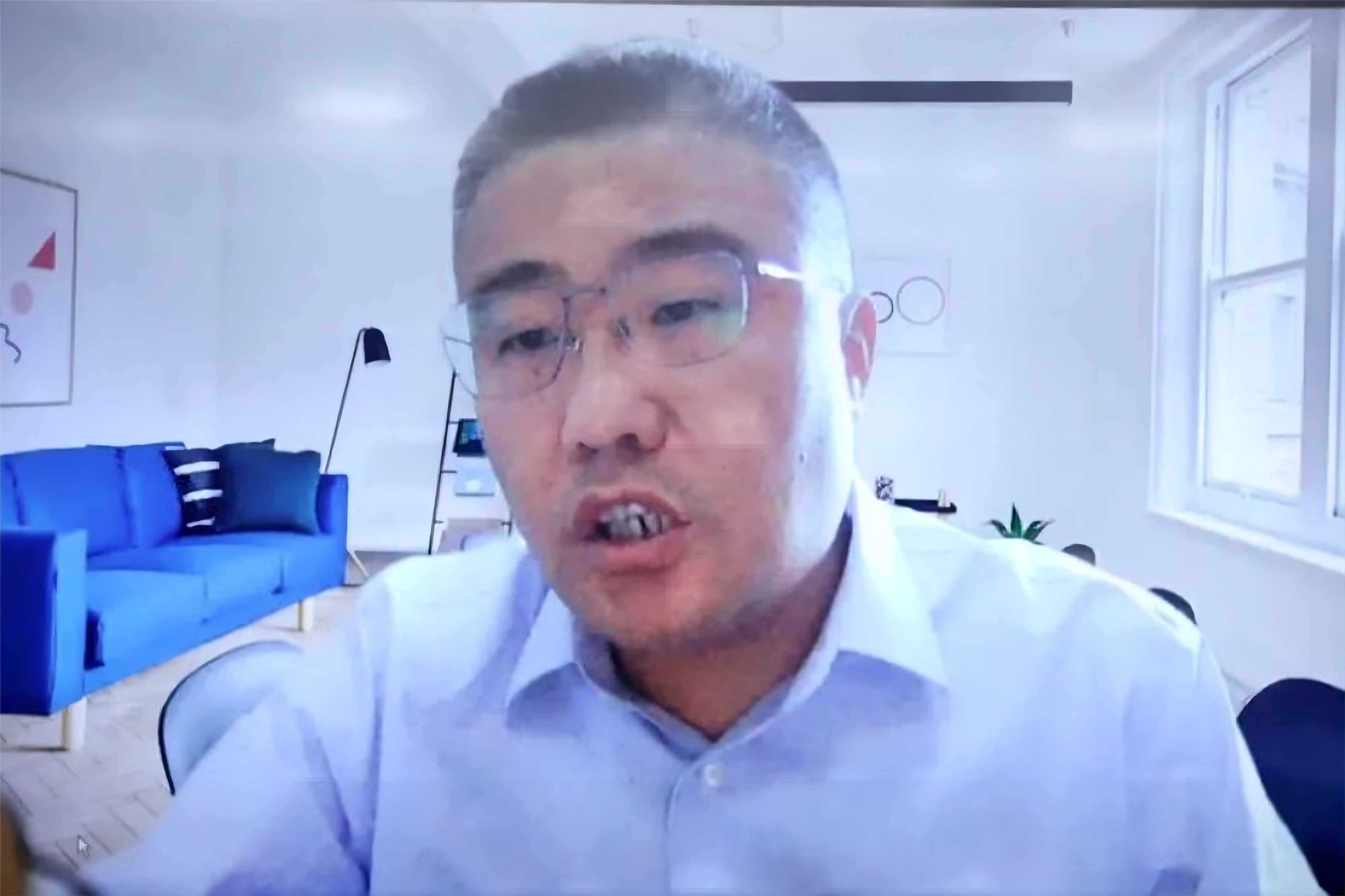 6丁校长点评.png