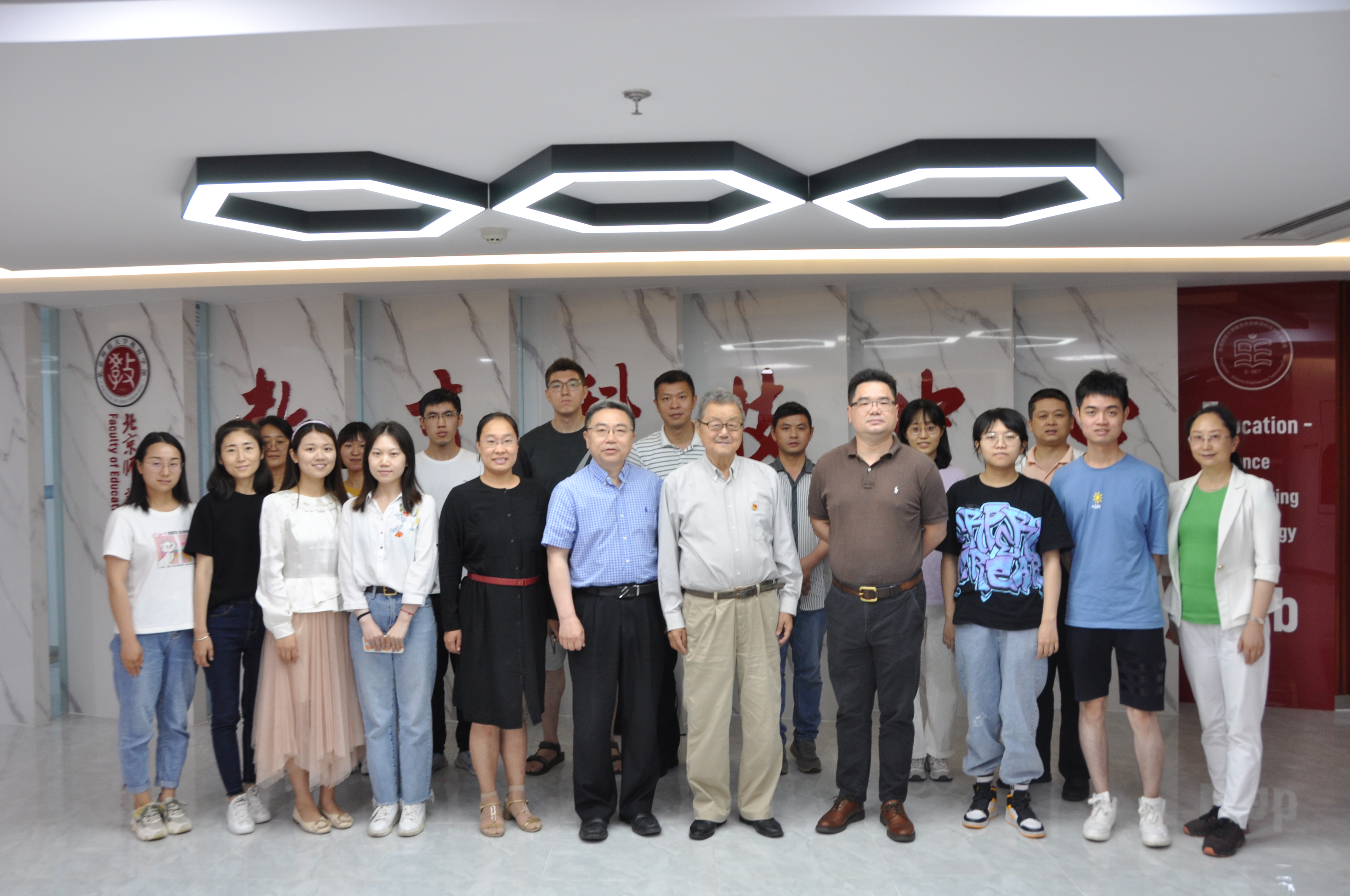 科学家讲坛3.jpg