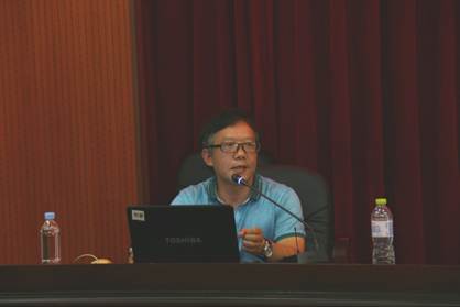 谢老师讲座.jpg