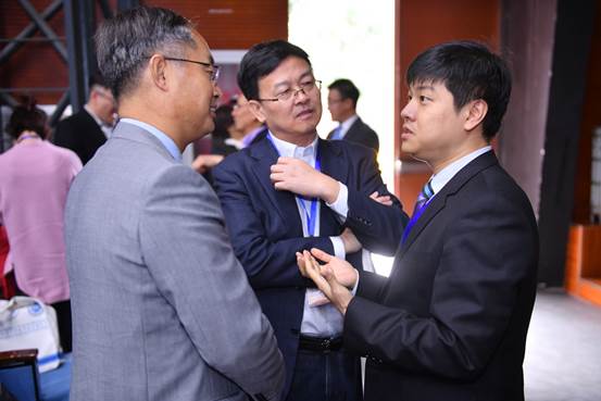 ../../../../Samsung_T5/GTES2017第三届全球教师教育峰会/照片/20171014/上午%20%20张建恒%20%20学生活动中心/159NC_D5/Z